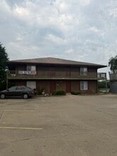 Building Photo - 2025 College Ave
