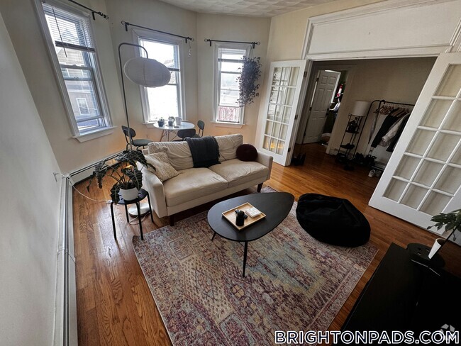 Building Photo - 40 Litchfield St