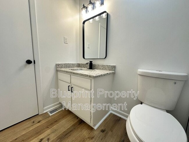 Foto del edificio - 6004 Cowin Dr NW