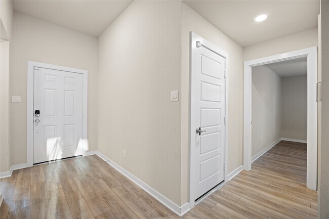 Building Photo - 19003 Yellowstone Landing Ct