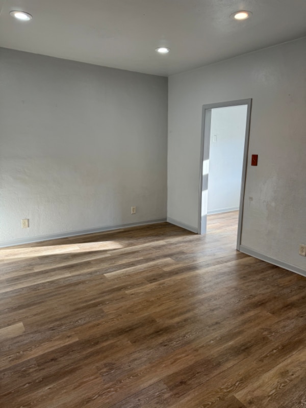Building Photo - 8 S Woodard Ave