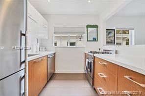 Building Photo - 1 br, 1 bath  - 645 Michigan Ave # B