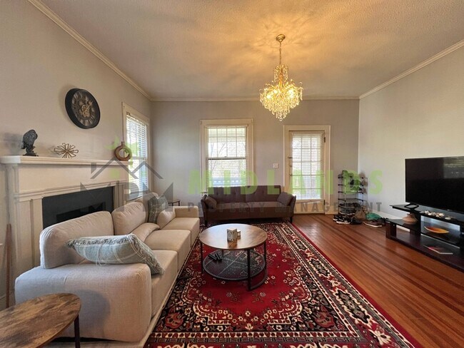 Foto del edificio - 2417B Clark Street