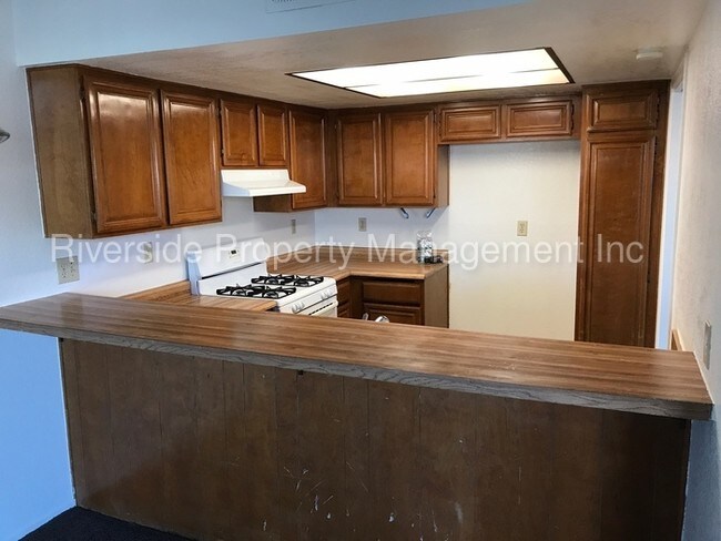 Building Photo - 9244 Citrus Ave