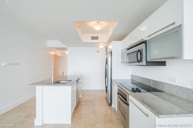 Building Photo - 2 br, 2 bath  - Marina Blue Condo