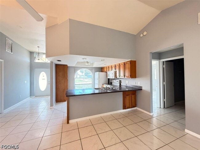 Building Photo - 1409 SW 10th St