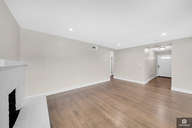 Foto del edificio - 25579 Calaroga Ave