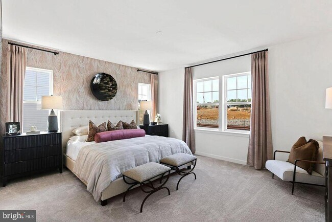 Building Photo - 400 Silver Birch Dr