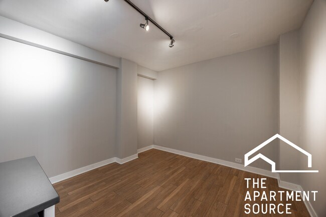 Foto del edificio - 511 W Belmont Ave