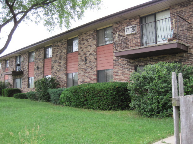 Primary Photo - 10500 W Fond du Lac Ave