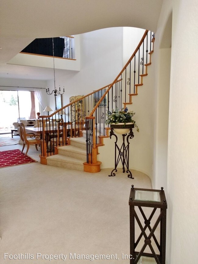Building Photo - 3 br, 4 bath House - 190 Colinas