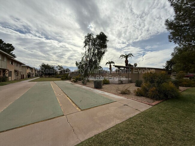 Foto del edificio - 4613 S Mill Ave