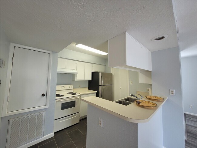 Foto del edificio - 3919 Fairmont Pkwy