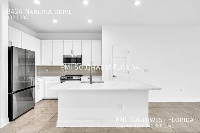 Foto del edificio - 8424 Nandina Dr
