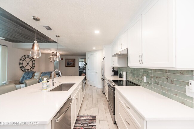 Foto del edificio - 6015 Turtle Beach Ln