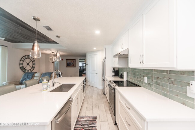 Building Photo - 6015 Turtle Beach Ln