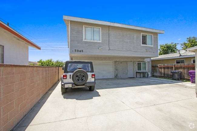 Building Photo - 5945 Gaviota Ave
