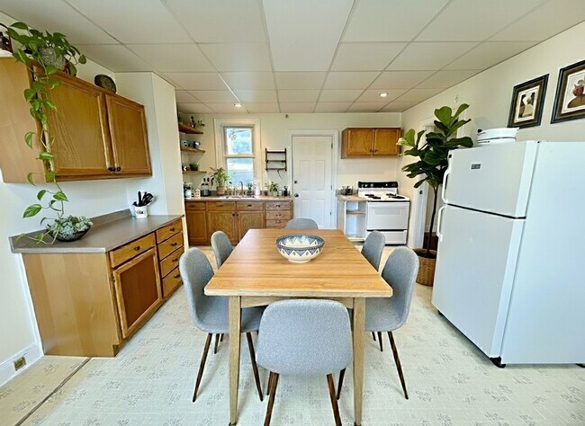 Foto del edificio - 519-5195 S Market St