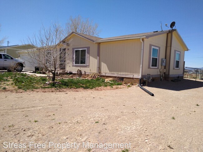 Foto del edificio - 3 br, 2 bath House - 393 N. Skyline Drive