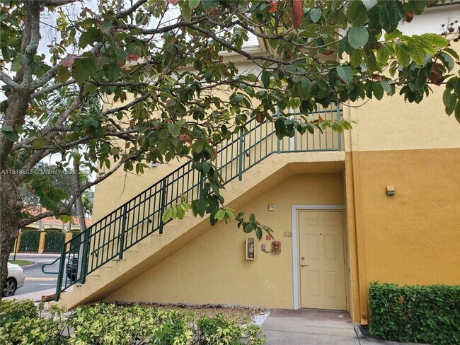 Foto del edificio - 7300 NW 114th Ave