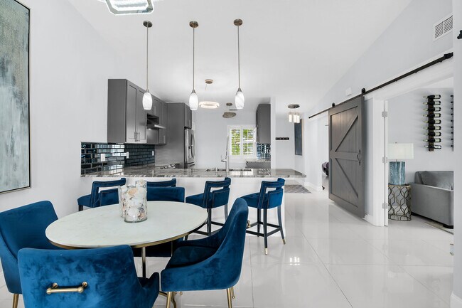 Foto del edificio - 825 New Waterford Dr