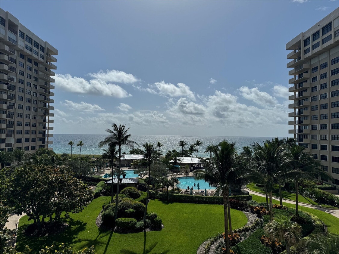 Foto principal - 4900 N Ocean Blvd