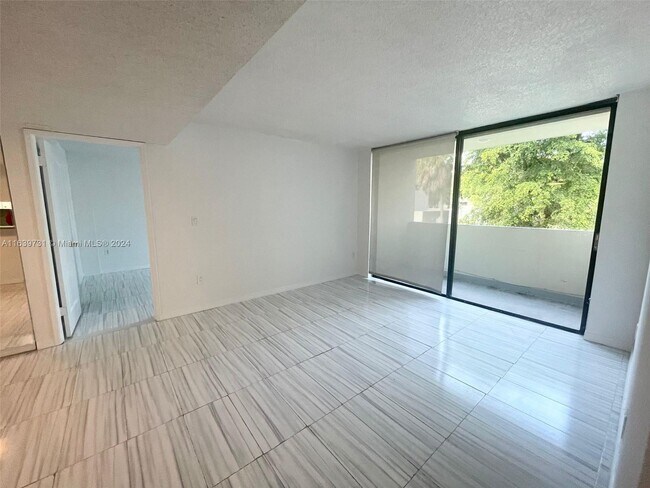 Foto del edificio - 8000 SW 149th Ave
