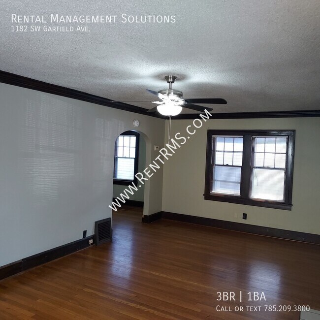 Foto del edificio - *NEAR WASHBURN UNIVERSITY* 3 BED/1 BATH