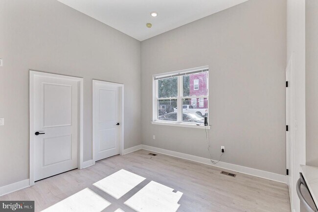 Foto del edificio - 2848 W Diamond St