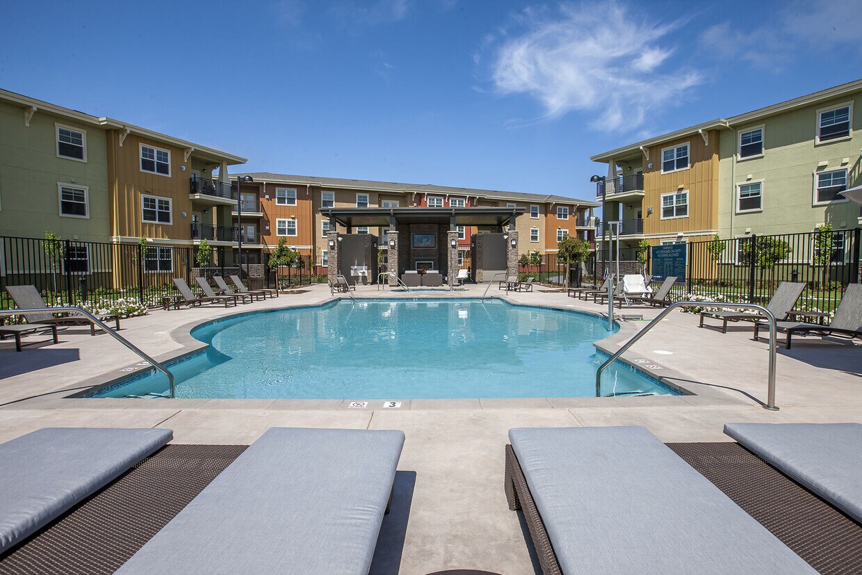 The Artisan 55 Maria Dr Petaluma, CA Apartments for Rent in