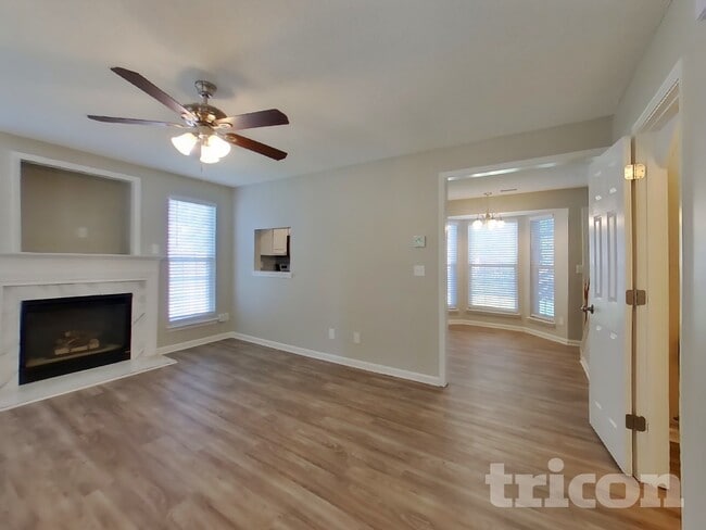 Building Photo - 5017 Gibbons Link Rd