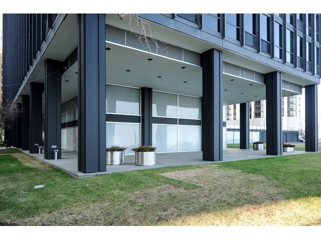 Primary Photo - 900 N Lake Shore Dr