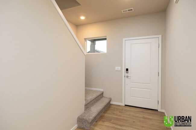 Building Photo - 12406 E Dickens Ln