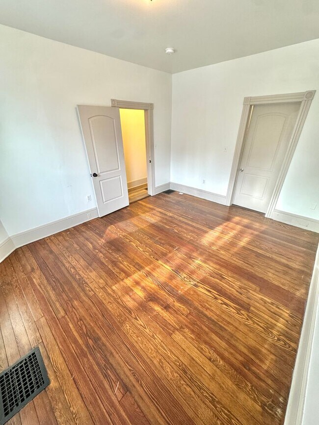 Foto del edificio - 1319 Northampton St