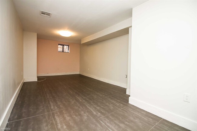 Foto del edificio - 3 br, 1 bath Apartment - 739 Macdonough St