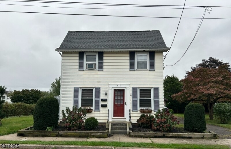 Primary Photo - 610 Corliss Ave