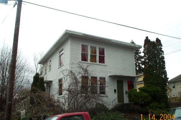 Building Photo - 605 E Myrtle St
