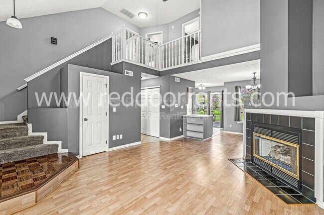 Foto del edificio - 1522 Lake Point Ln N