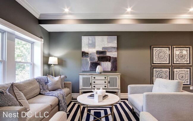 Building Photo - 3 br, 3.5 bath House - 1422 Shepherd St NW...