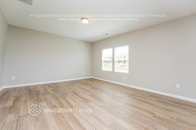 Building Photo - 2105 Boxwood Cir