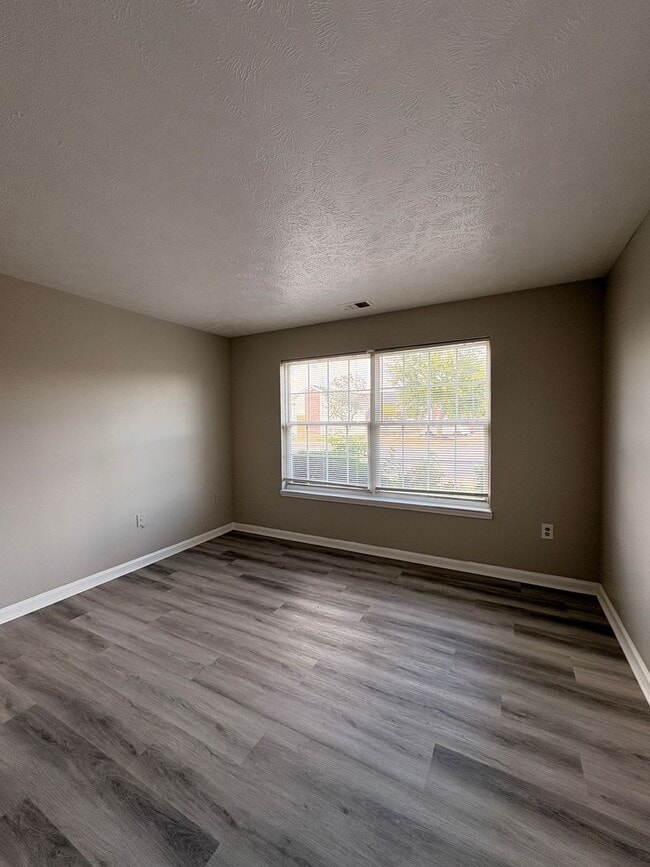 Building Photo - Discover the Best of Lawrence Living at Be...