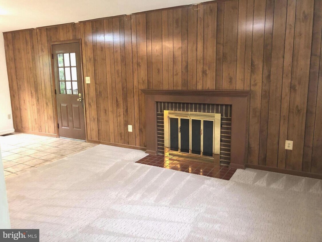 7223 Reservation Dr, Springfield, VA 22153 House Rental in