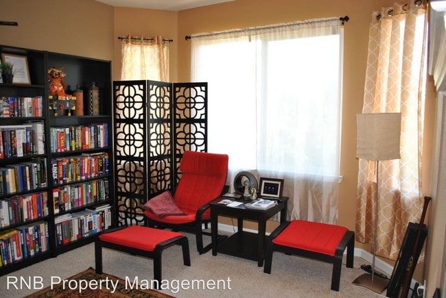 Building Photo - 3305 Yosemite Park Way