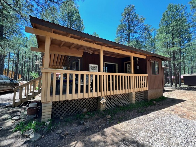 Building Photo - 1882 Mineral Drive, Unit Cabin