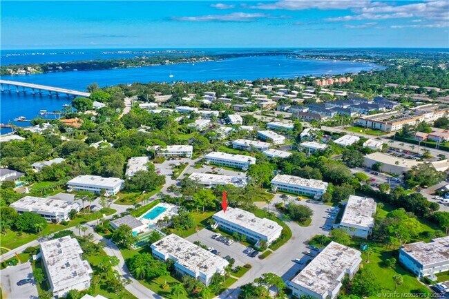 Foto del edificio - 2929 SE Ocean Blvd