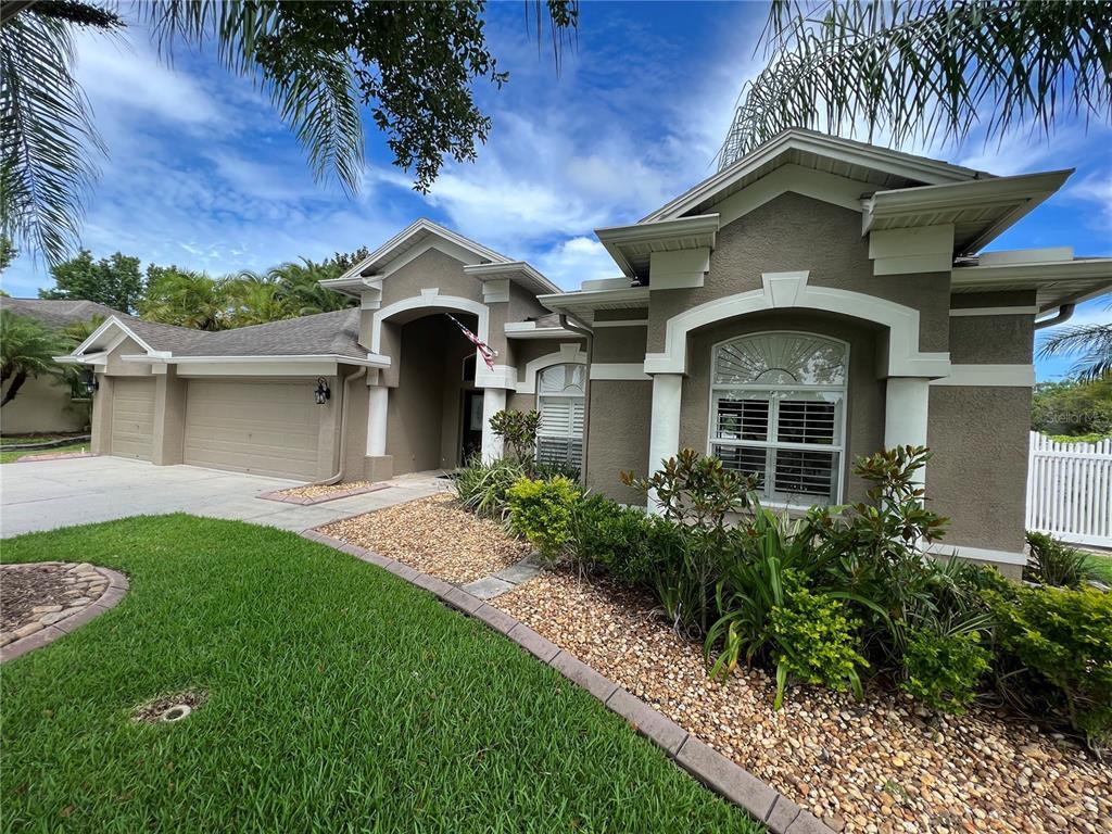 Foto principal - 4317 Waterford Landing Dr