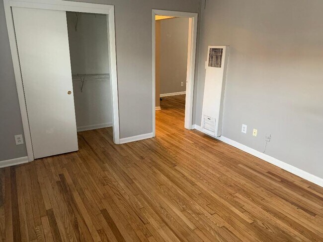 Foto del edificio - 1040 Greenwood Avenue
