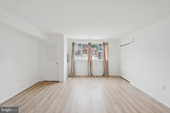 Foto del edificio - 4616 Silverwood St
