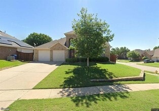 Building Photo - 215 Lairds Dr