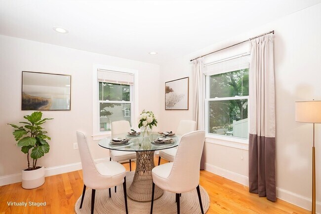 Foto del edificio - 592 Poplar St